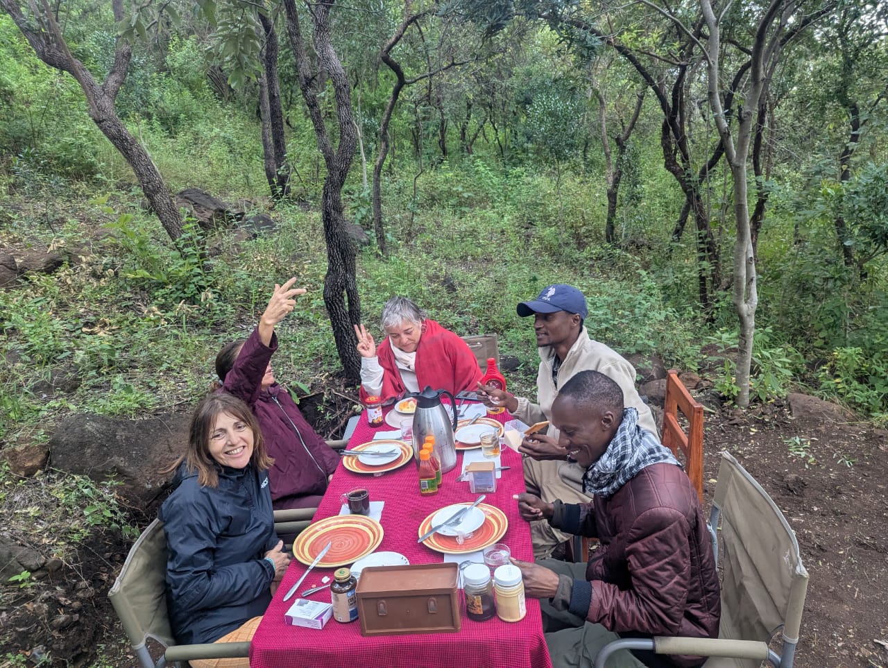 Bush breakfast among the acacias